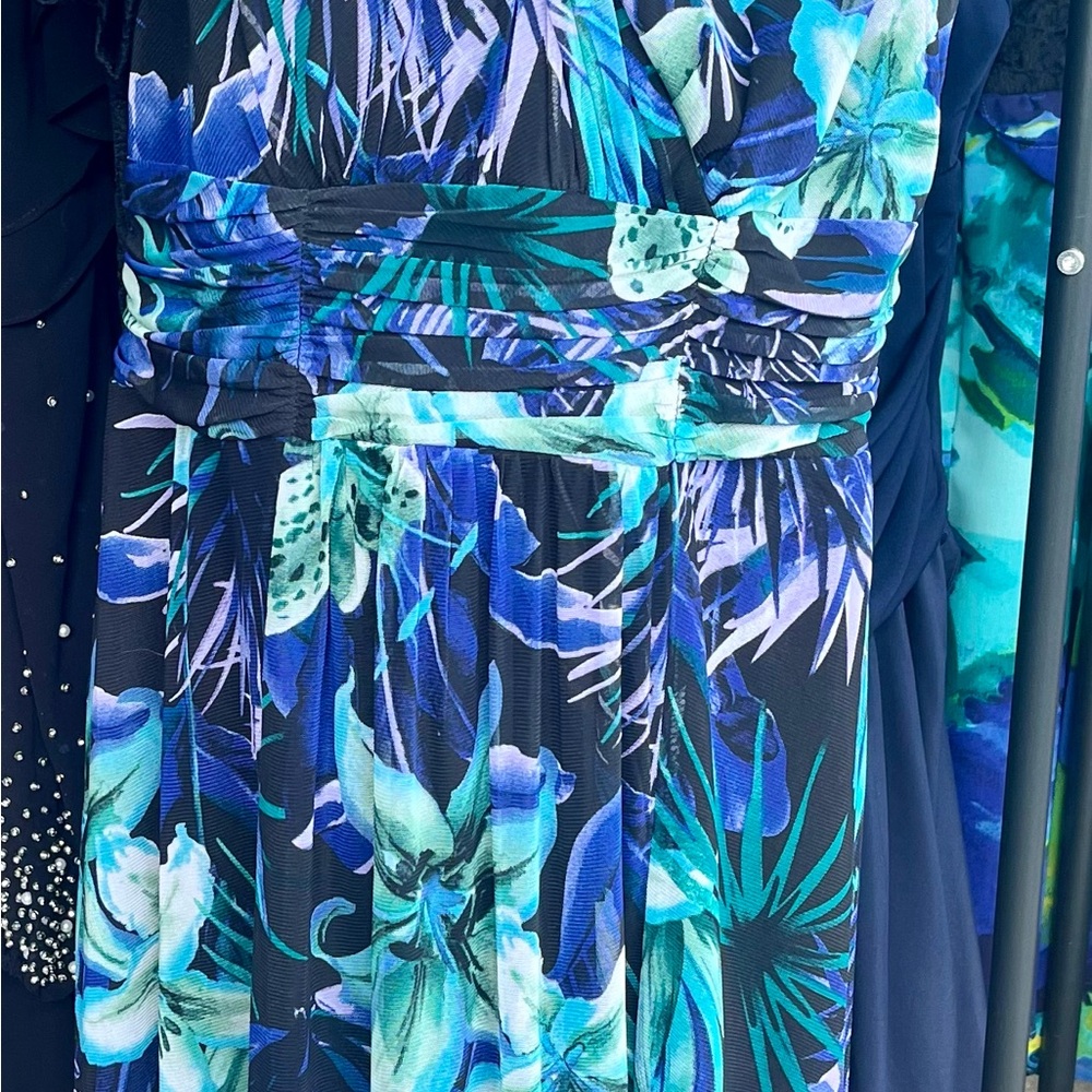Floral chiffon knee length dress